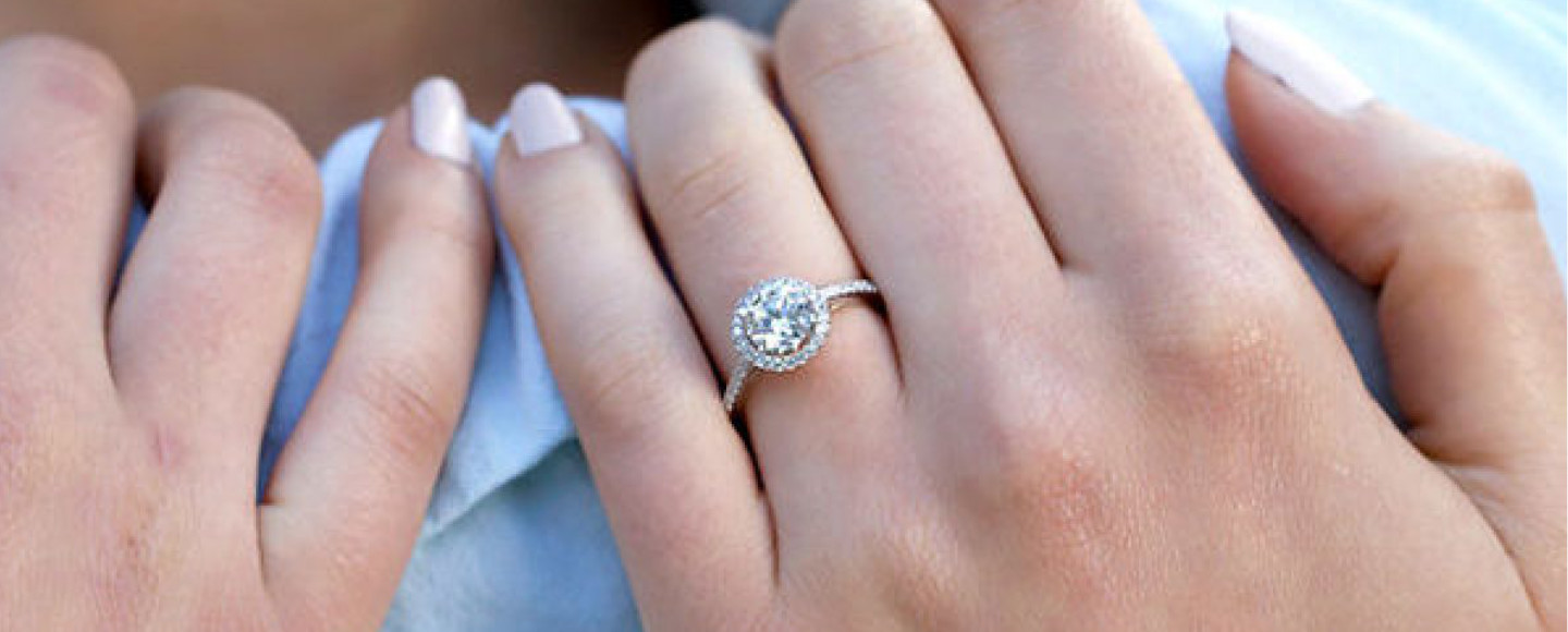 Pave Setting for an Engagement Ring (Including Pros and Cons)