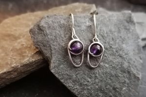 5 Best Purple Gemstone Earrings